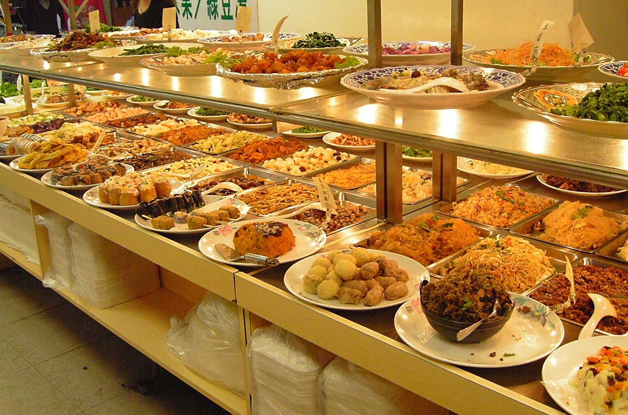 Không nên đi ăn buffet một mình và không có nhiều thời gian.