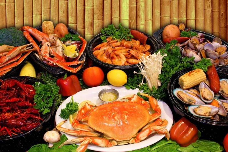 Bữa tiệc buffet hải sản hấp dẫn.